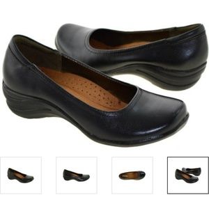 Black leather Hush Puppies w/ small wedge (X-Wide)